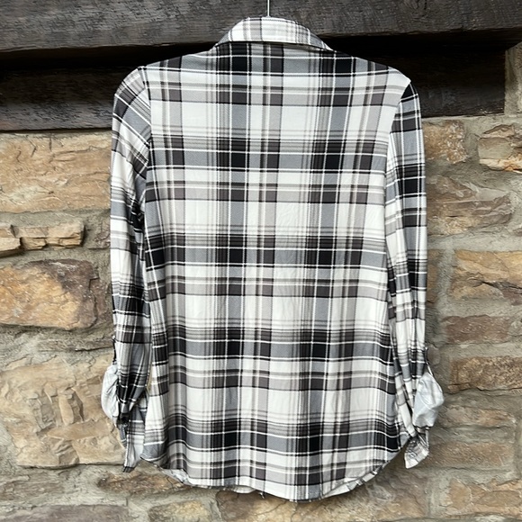 Women’s button down - Picture 3 of 4